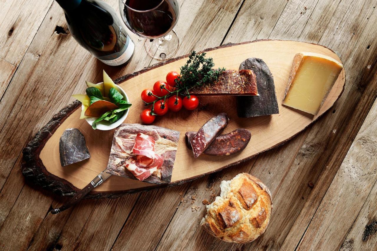 Berghaus Alpenroesli Hotel Клостерс Екстериор снимка