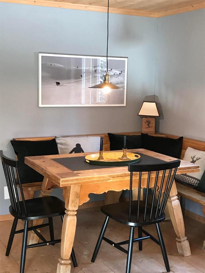 Berghaus Alpenroesli Hotel Клостерс Екстериор снимка