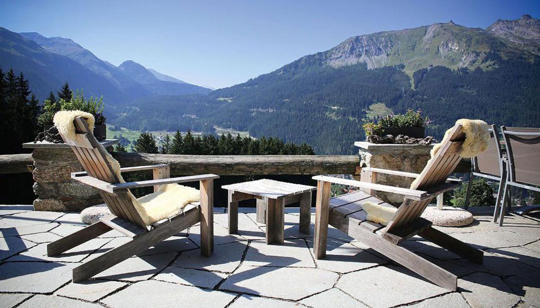 Berghaus Alpenroesli Hotel Клостерс Екстериор снимка