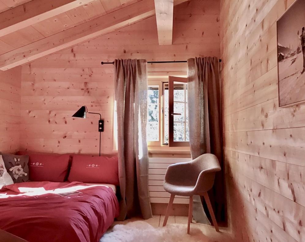 Berghaus Alpenroesli Hotel Клостерс Екстериор снимка